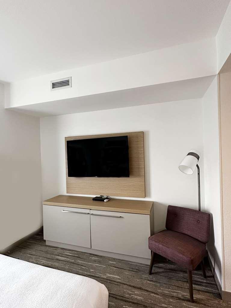 Hilton Garden Miami Airport West 3*
