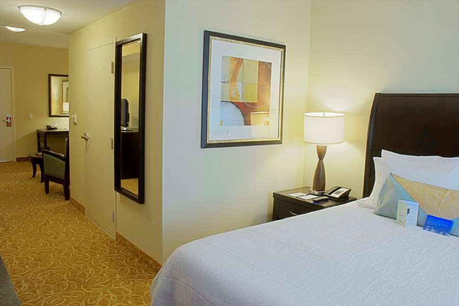 Hilton Garden Miami Airport West 3*