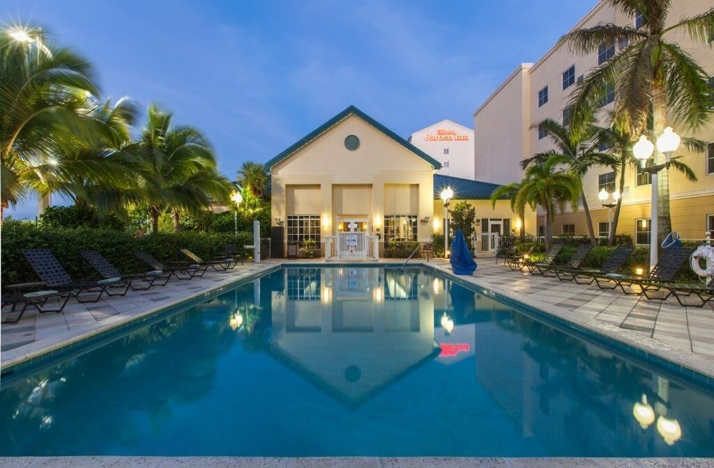 Hilton Garden Miami Airport West 3*