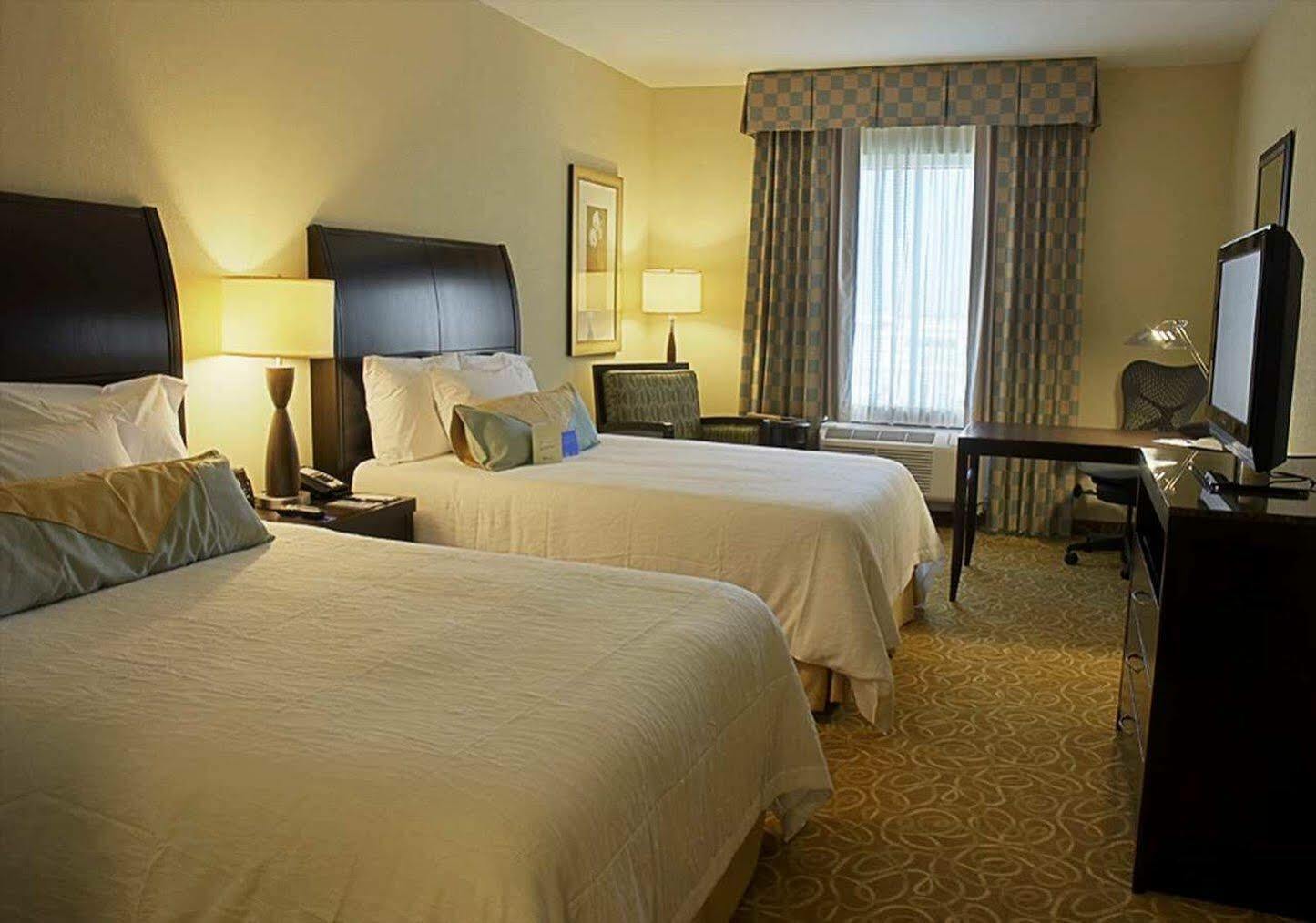 Hilton Garden Miami Airport West Hotel 3*