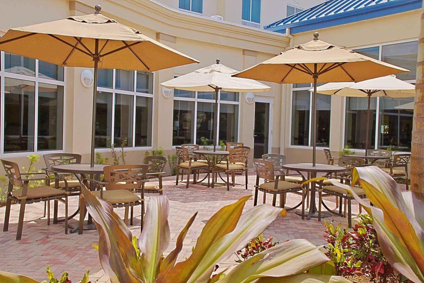Hilton Garden Miami Airport West 3*